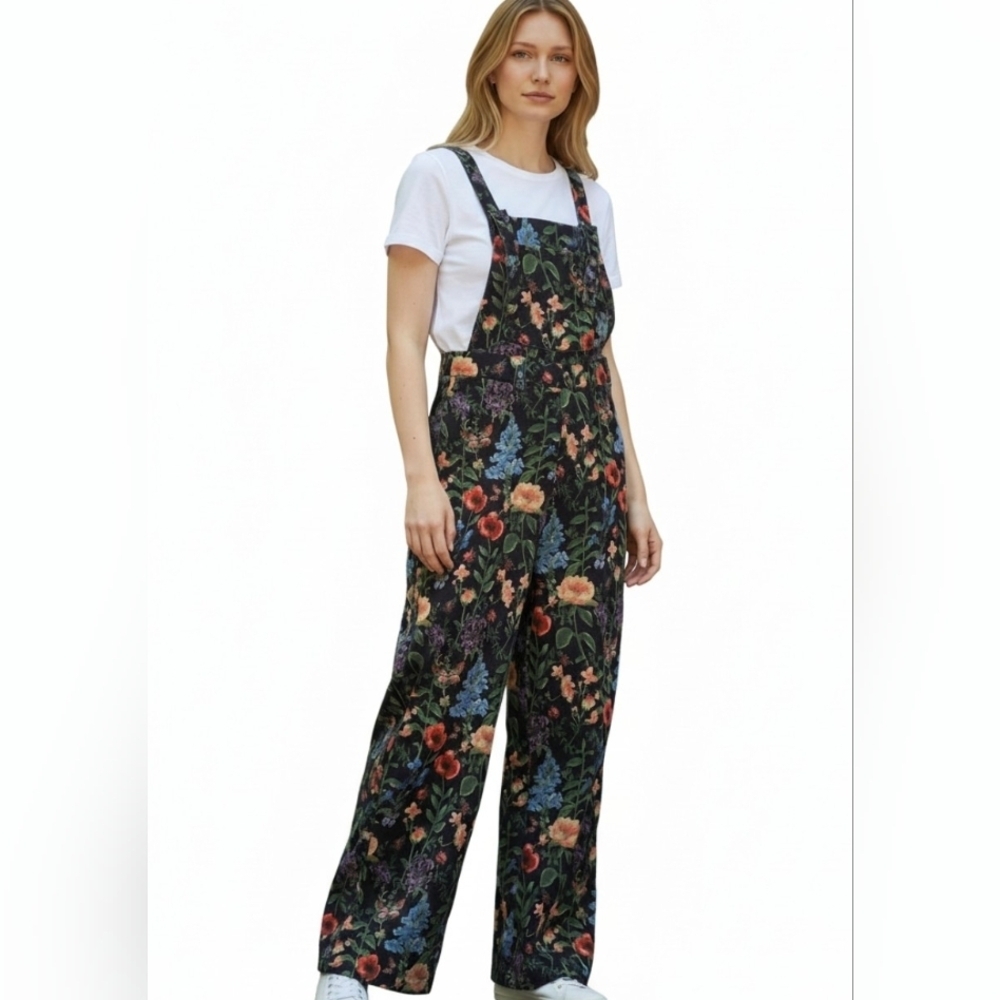 Cider Black Floral Garment. Size XS